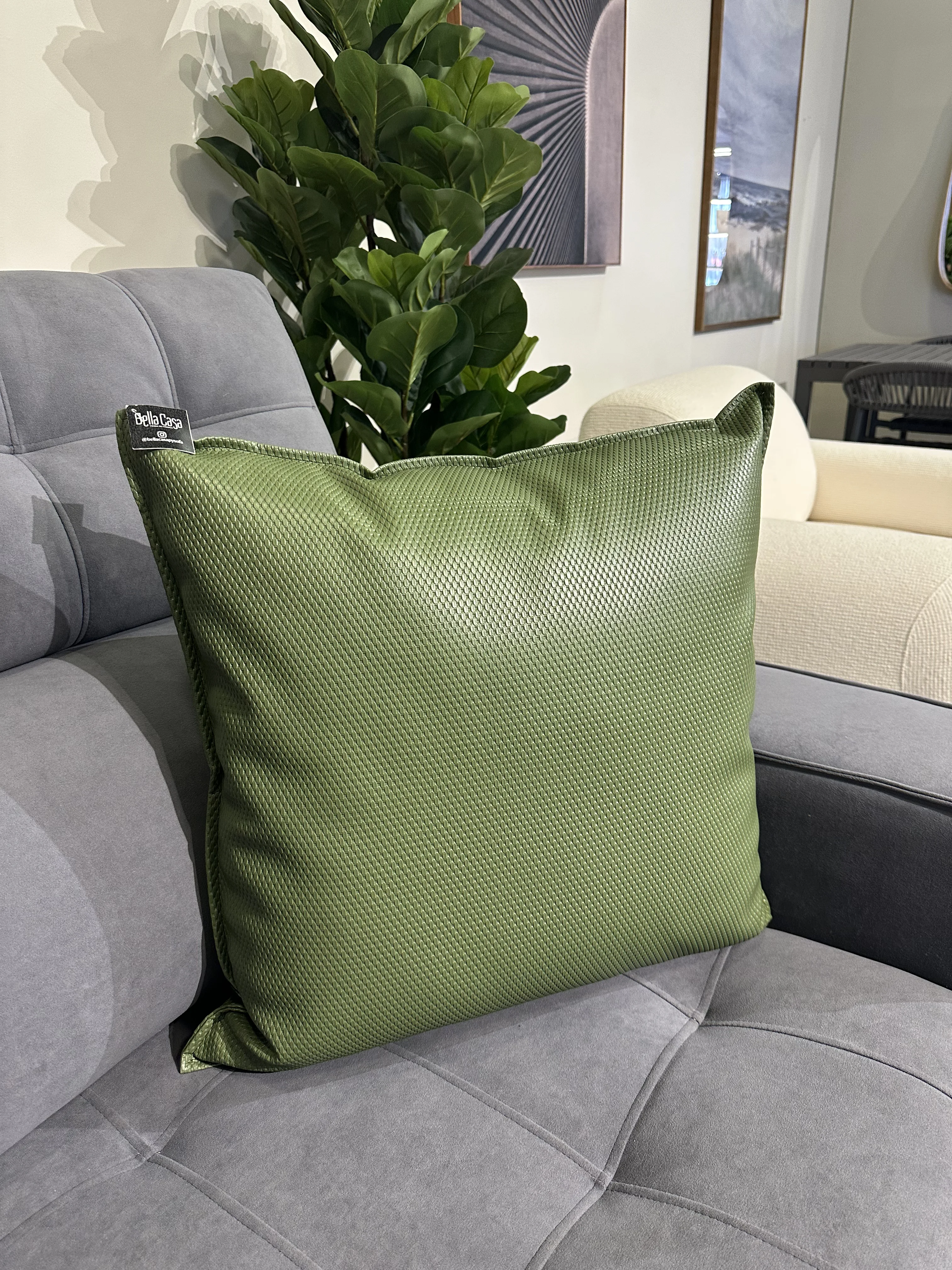 Almohada en eco cuero verde