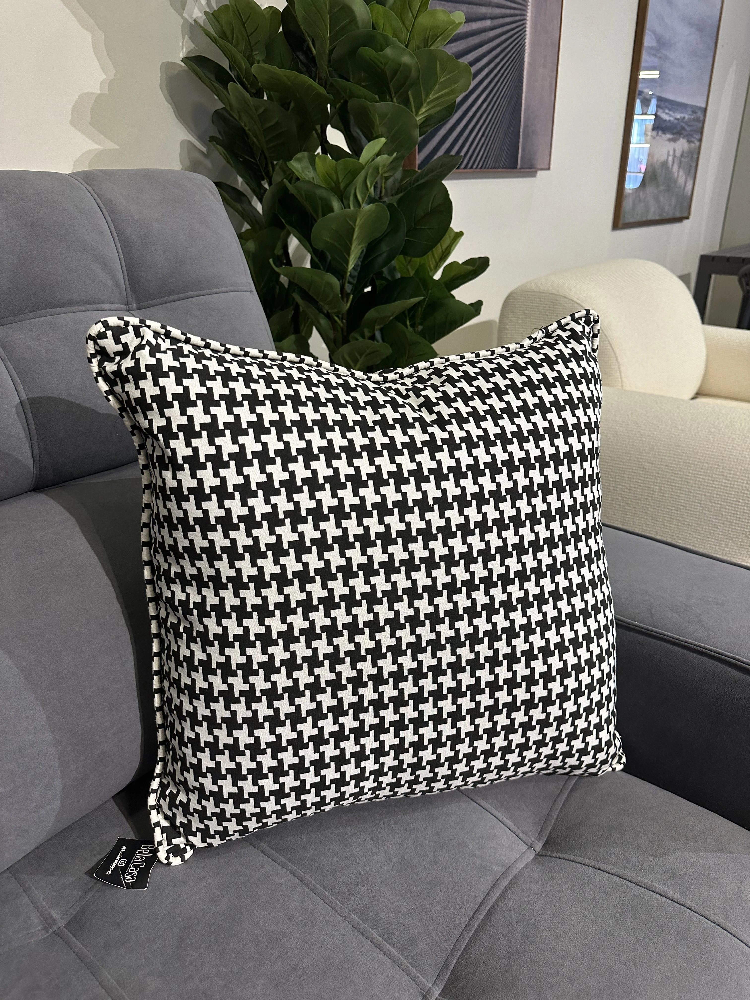 Almohada formas geométricas blanco y negro
