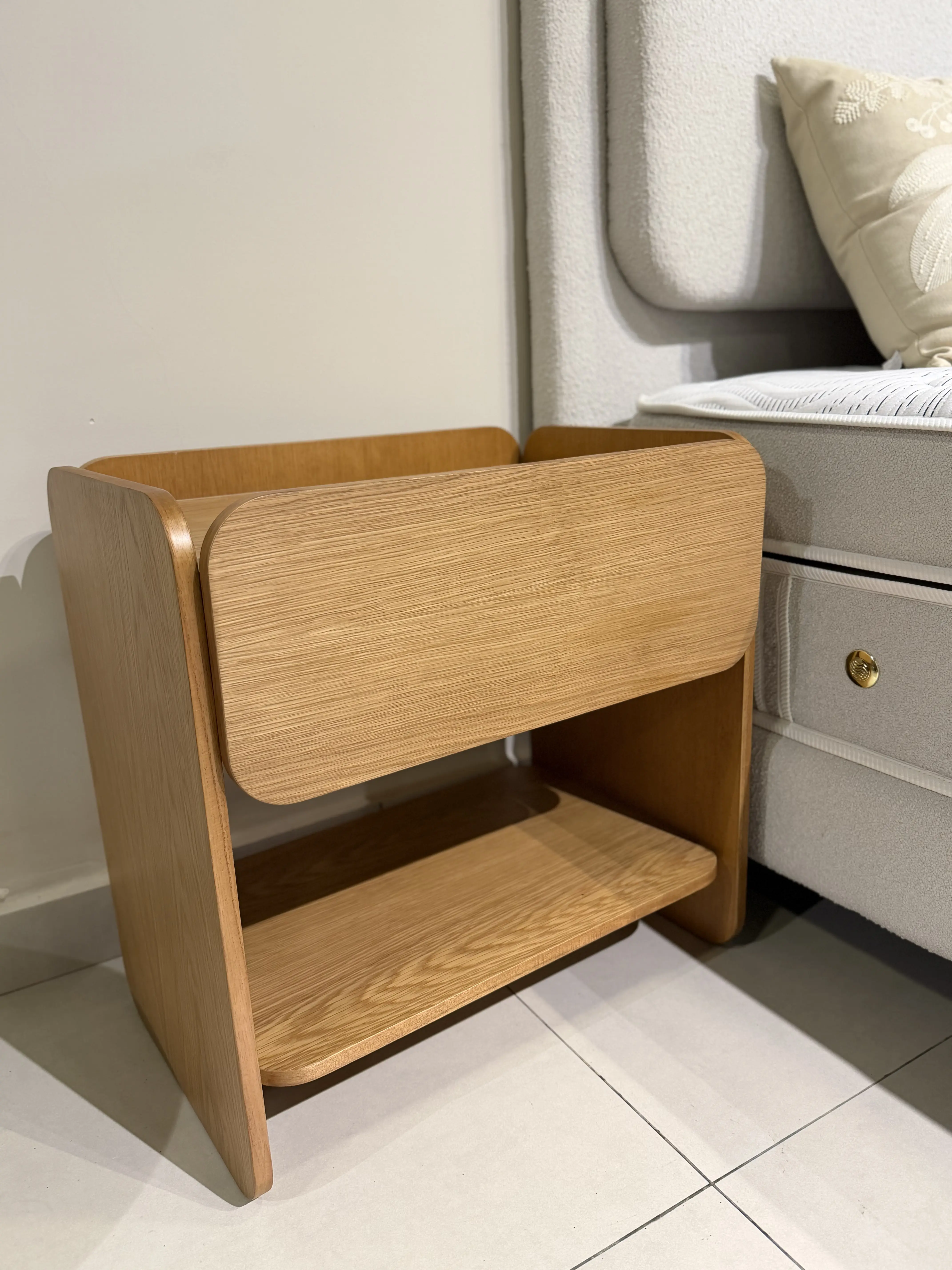 Mesa de luz Vila en madera 