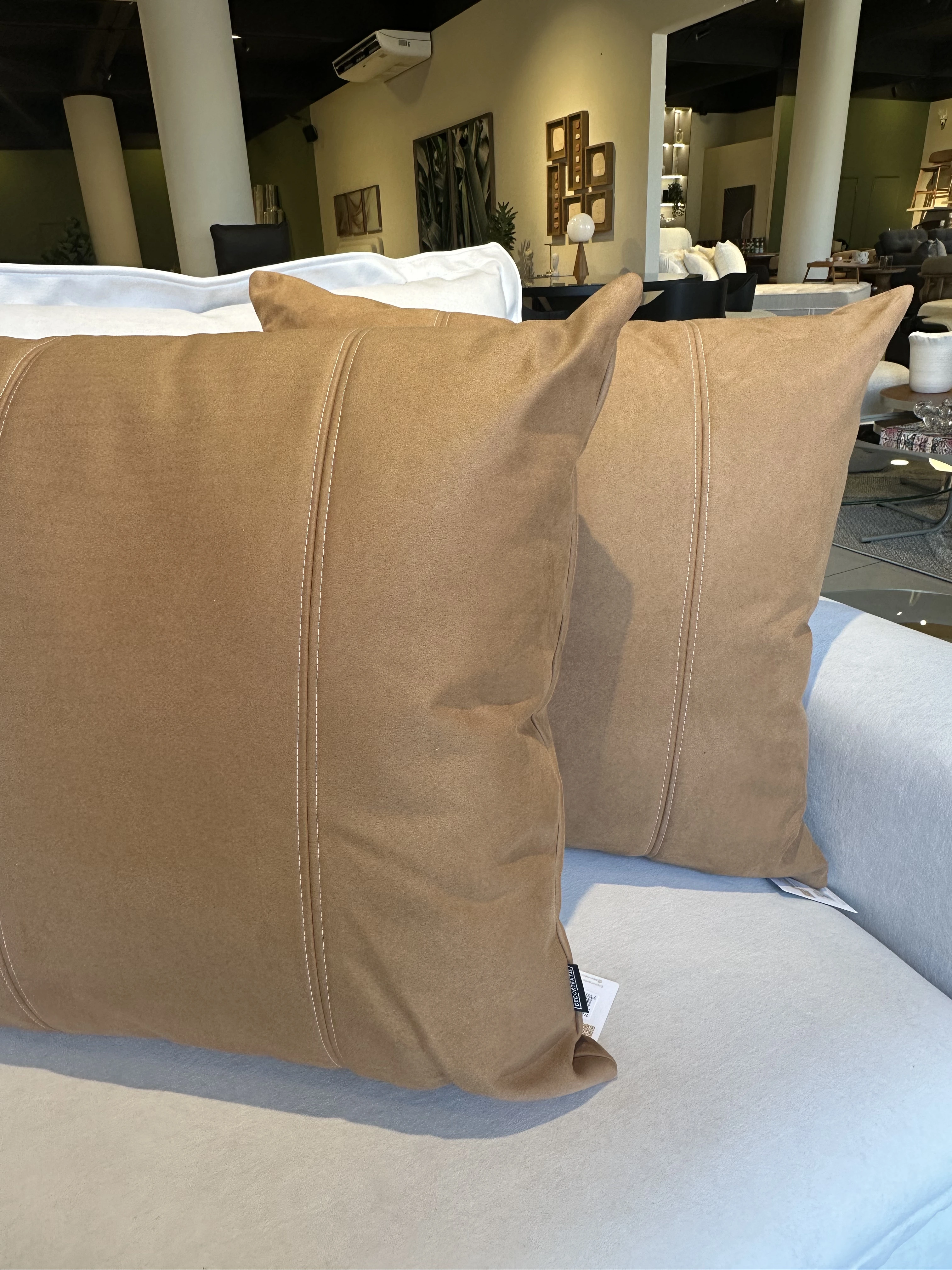 Almohada camurza color Caramelo 