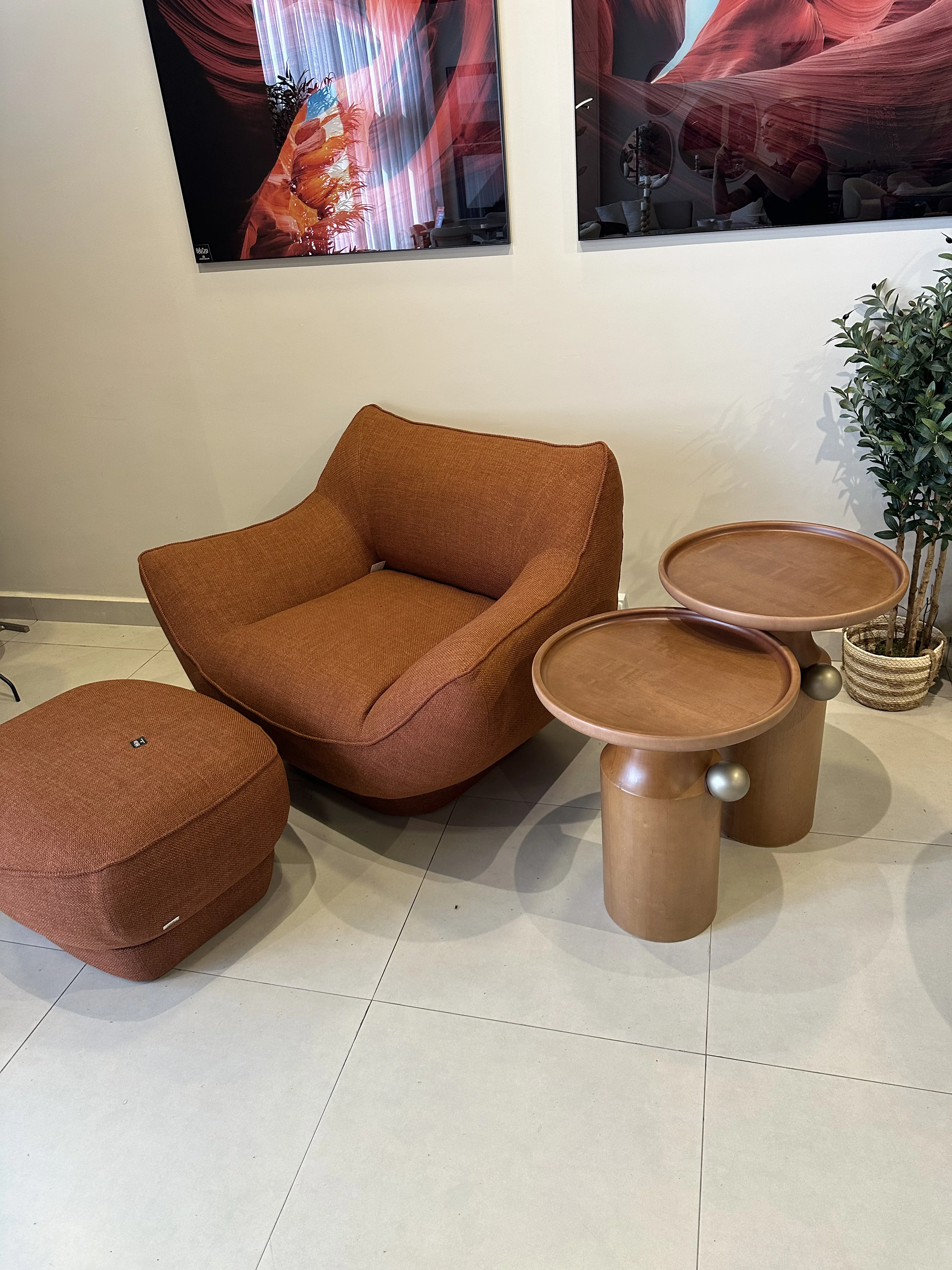 Mesa Lateral Jabuticaba madera almendra - Vista 2