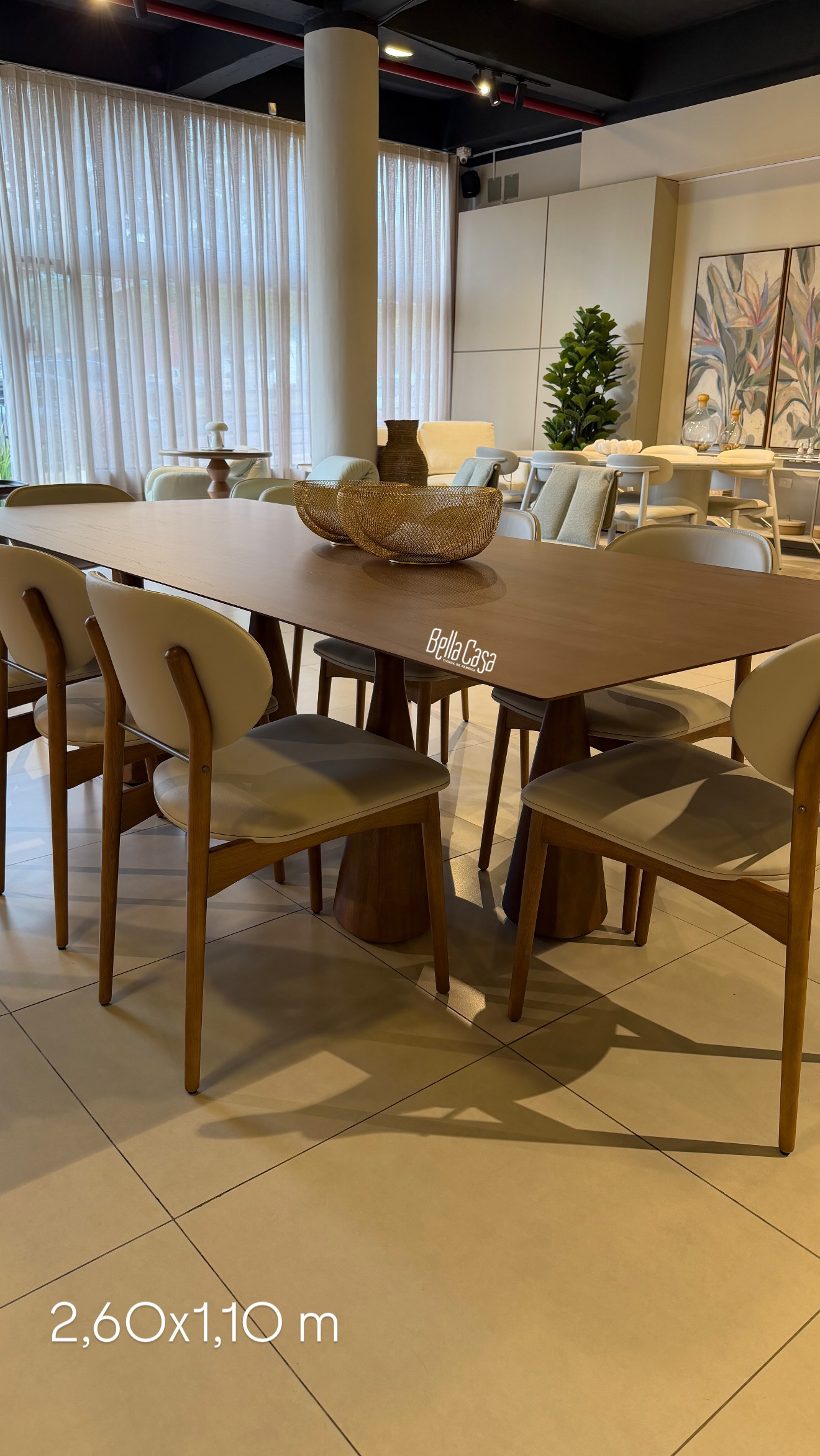 Mesa comedor Ágata-Madera maciza