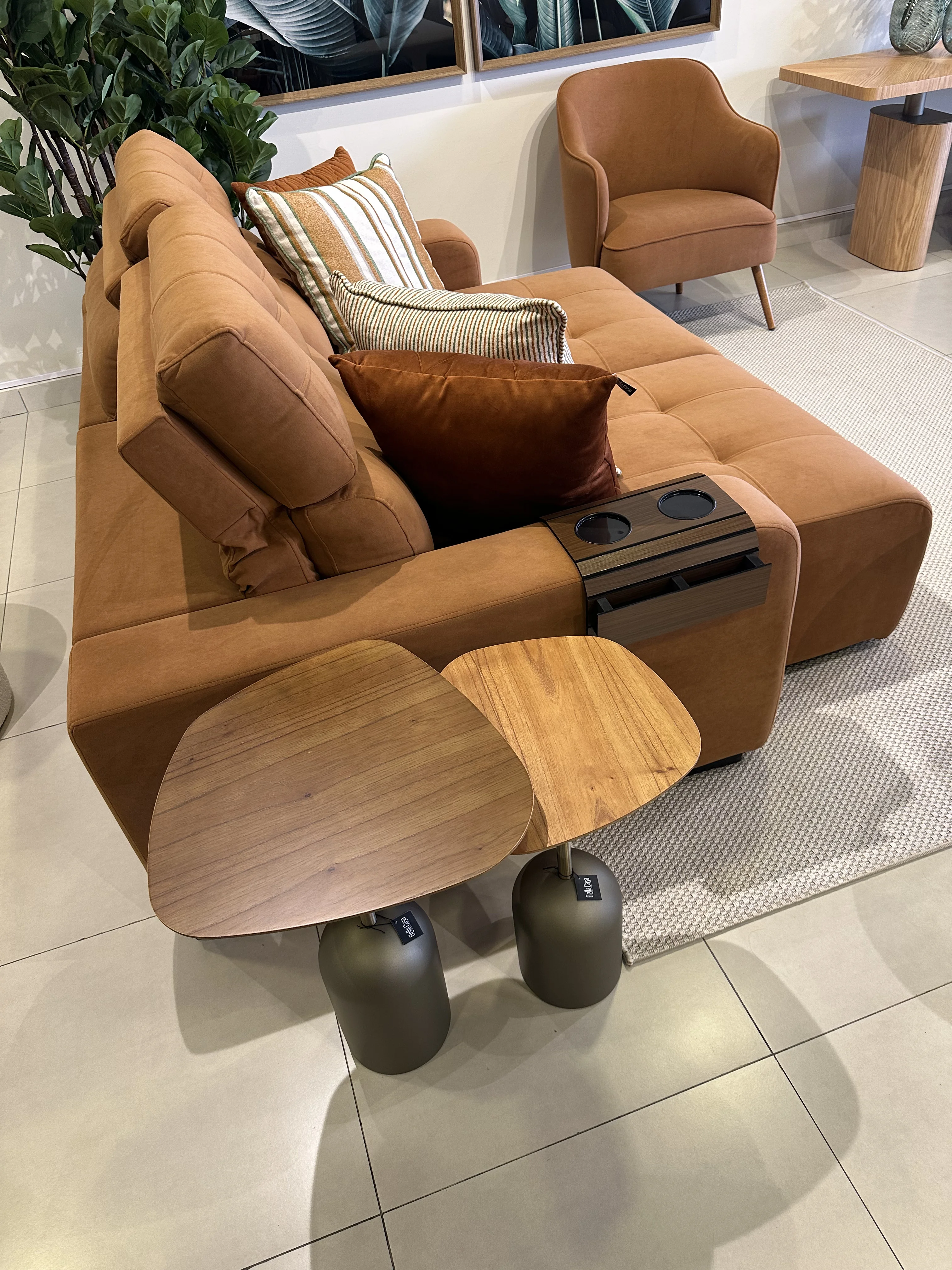 Mesa de apoyo mini Pill tapa en madera Alta/Baja  - Vista 2