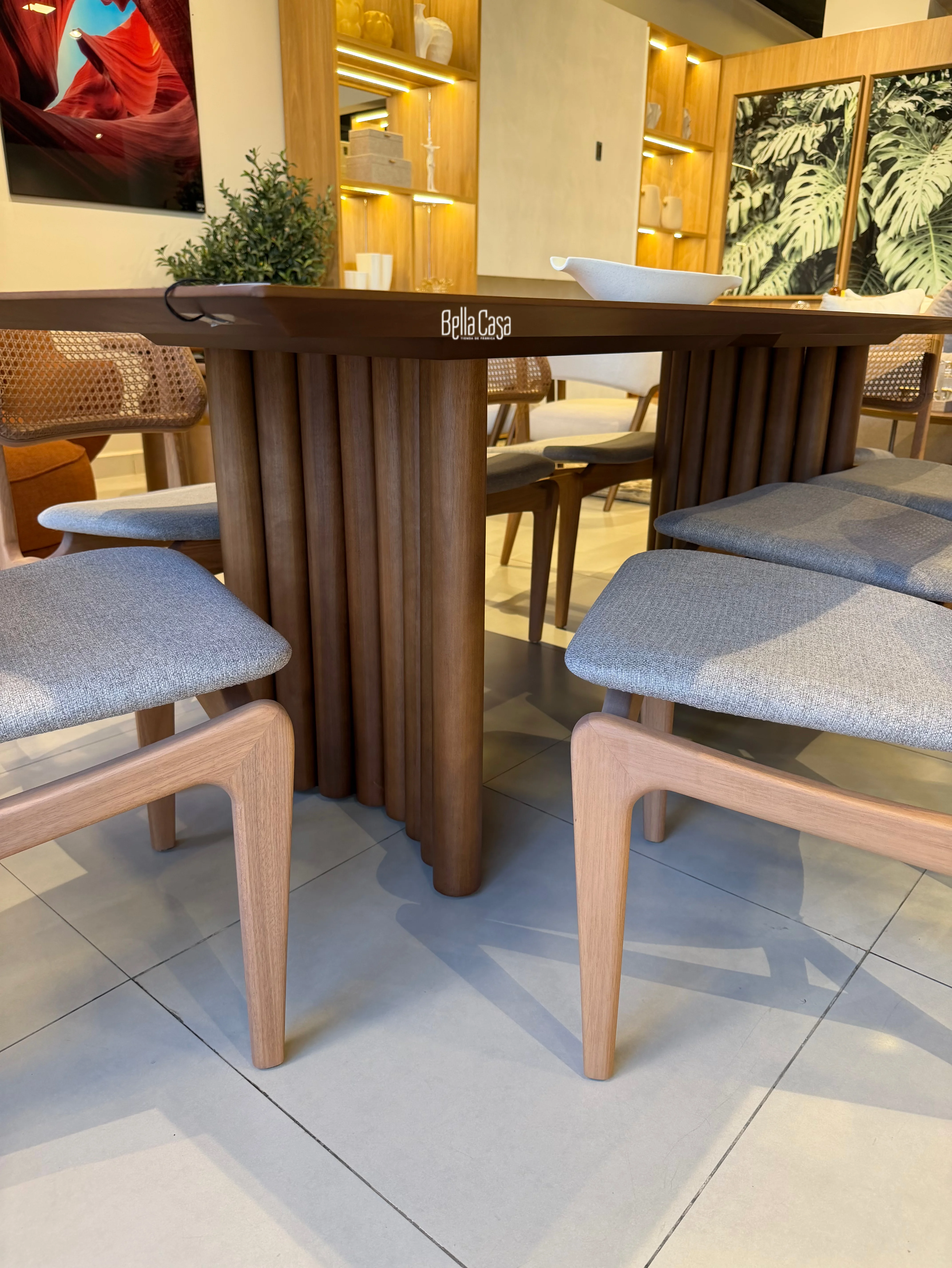 Mesa de comedor Mabu en madera castaño  - Vista 2