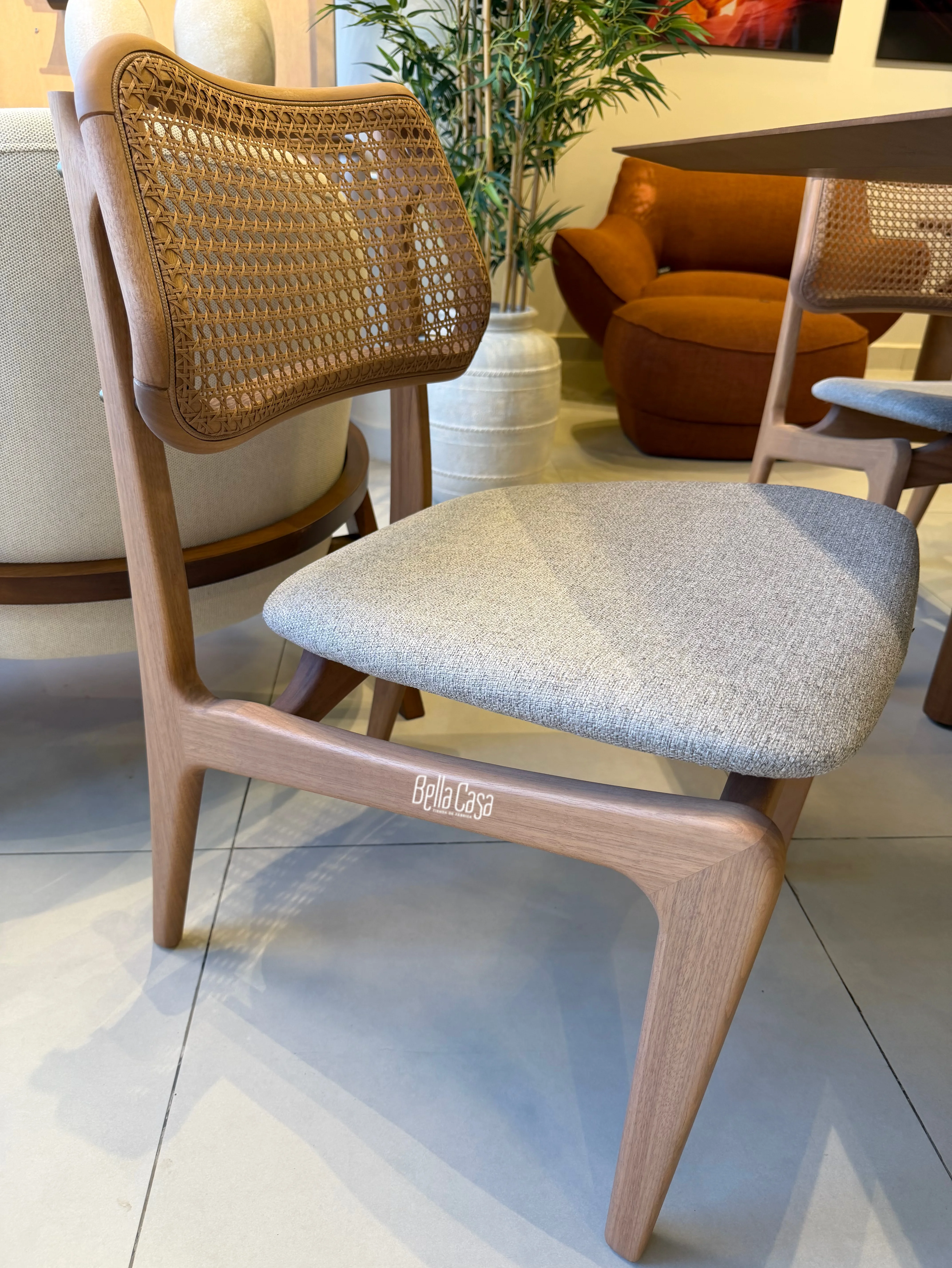 Silla Tesia sin brazo  Madera maciza  Respaldo de paja natural  - Vista 2