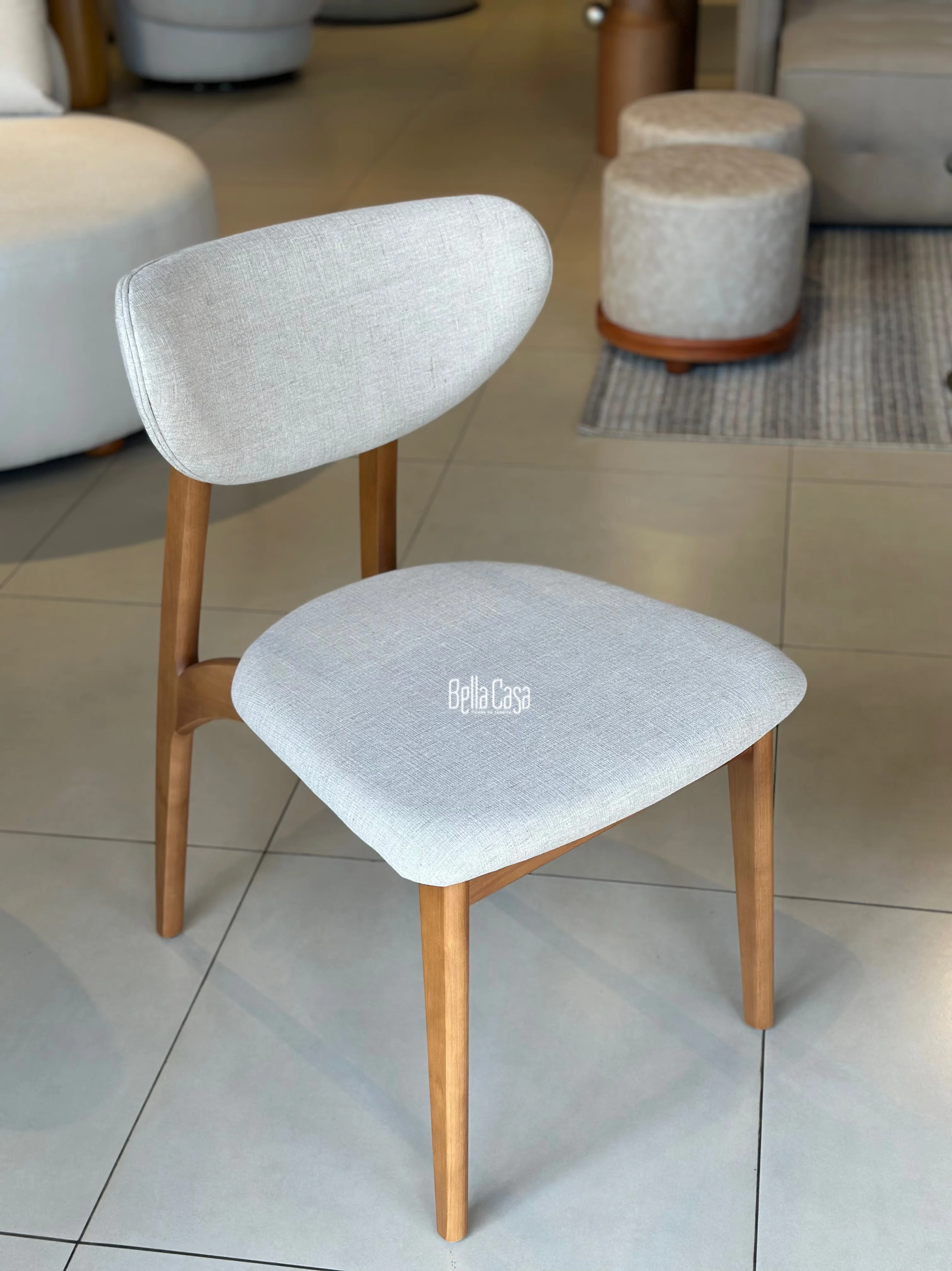Silla Arco en madera color almendra con tela lino - Vista 3